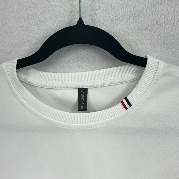 Women’s Pullover Size Med White w/Black Graphic Crew Neck Long Sleeves Polyester - Picture 3 of 9